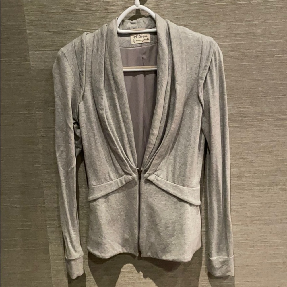 Soft grey blazer Torn by Ronny Kobo